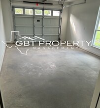 383 E Burleson Ave in Mart, TX - Building Photo - Building Photo