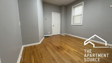 2655 W Homer St, Unit 1R in Chicago, IL - Building Photo - Building Photo