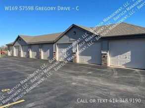 W169S7598-S7598 Gregory Dr in Muskego, WI - Building Photo - Building Photo