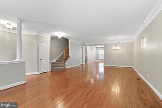 10228 Nuthatch Dr in New Market, MD - Building Photo - Building Photo
