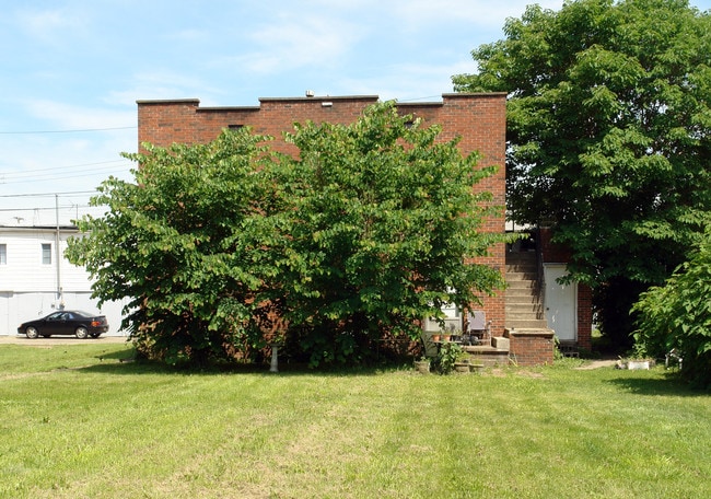 337 2nd Ave in South Charleston, WV - Foto de edificio - Building Photo