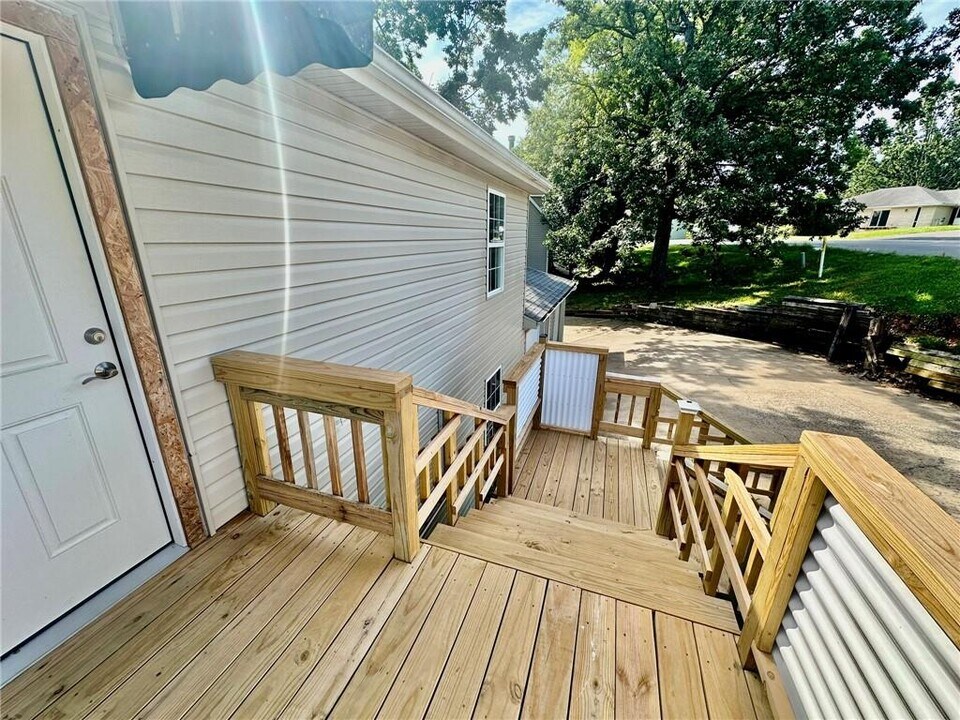 14902 Dutchmans Dr in Rogers, AR - Building Photo