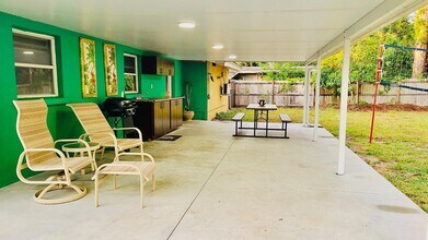 3784 Dover Dr in Sarasota, FL - Building Photo - Building Photo