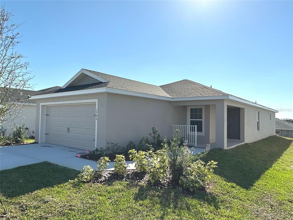 1740 Astrid rd in Davenport, FL - Building Photo