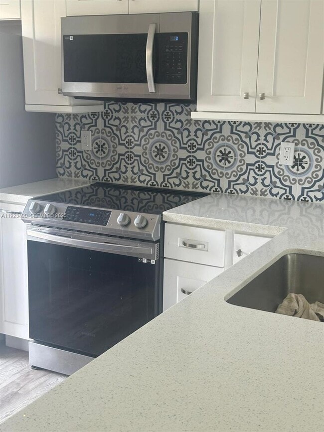 1350 Atlantic Shores Blvd in Hallandale Beach, FL - Building Photo - Building Photo