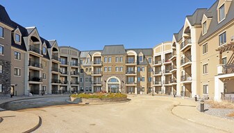Waterstone Condominiums in Edmonton, AB - Building Photo