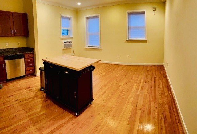 430 Irving St NW in Washington, DC - Building Photo