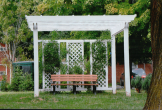 452 Middle Turnpike W in Manchester, CT - Building Photo - Building Photo