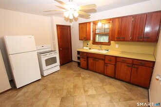 22 Brook St in Seymour, CT - Building Photo - Building Photo