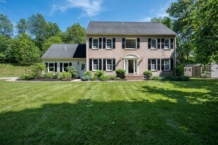 14 Nourse St in Westborough, MA - Building Photo