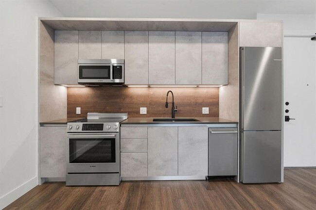 4315 S Congress Ave in Austin, TX - Building Photo - Building Photo