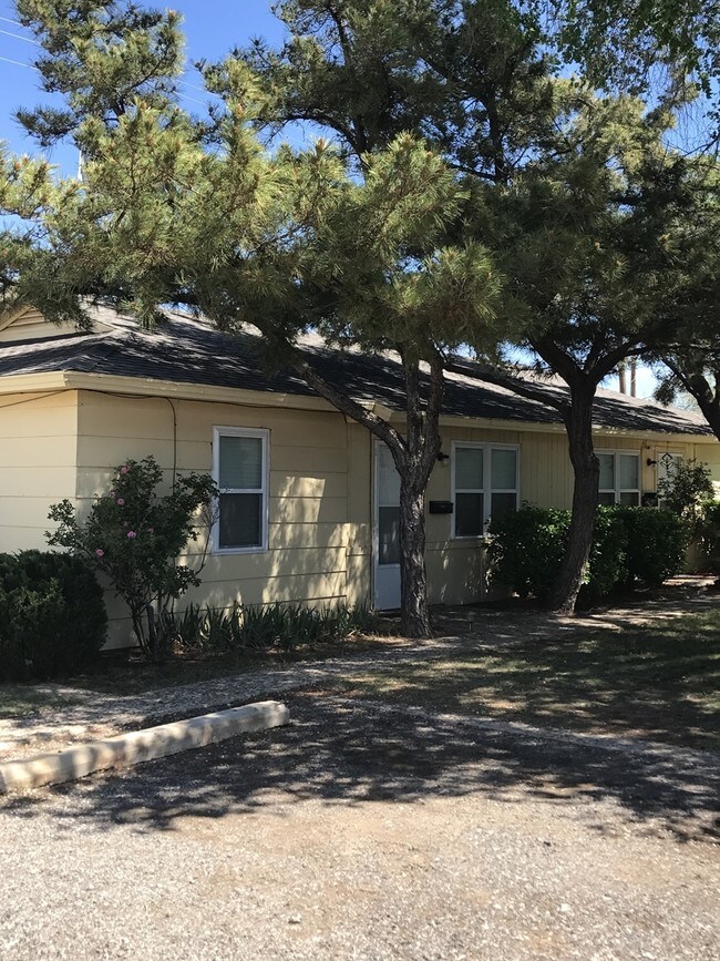3408 Nashville Ave in Lubbock, TX - Foto de edificio - Building Photo