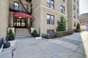 2700 John F. Kennedy Blvd in Jersey City, NJ - Building Photo