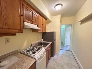 1227 Queen St NE in Washington, DC - Building Photo - Building Photo