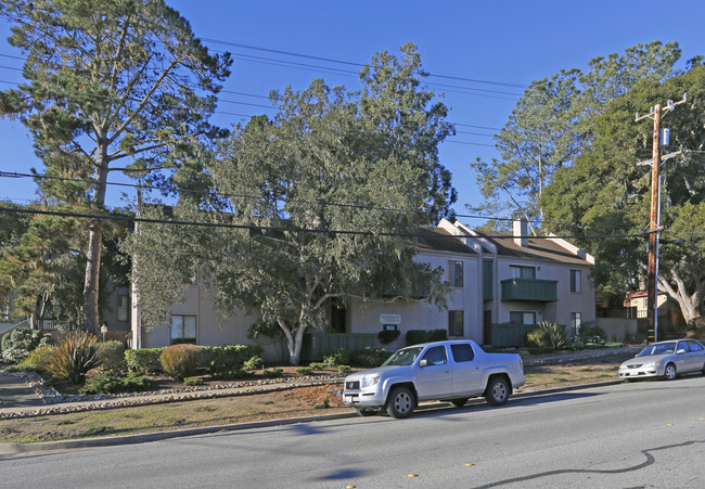 Lighthouse Villas in Pacific Grove, CA - Building Photo - Building Photo