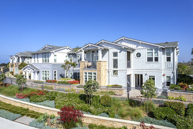 SummerHouse Luxury Beach Condos in Carlsbad, CA - Foto de edificio - Building Photo