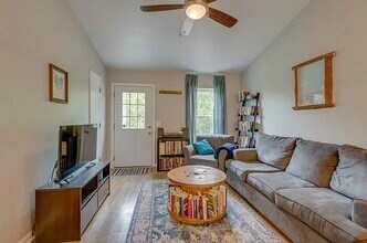 2312 Hidden Terrace Ct in Nashville, TN - Foto de edificio - Building Photo