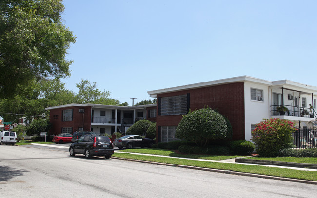 Lee Apartments in Tampa, FL - Building Photo - Building Photo