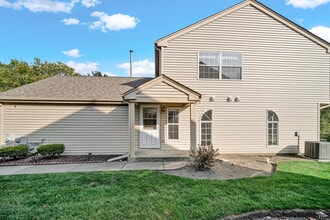 55 King Dr in Streamwood, IL - Building Photo - Building Photo