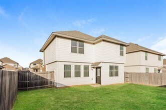 8325 Hackberry Tree Dr in Fort Worth, TX - Building Photo - Building Photo