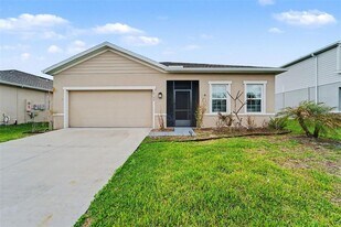 10155 Gliding Eagle Wy in Land O Lakes, FL - Building Photo