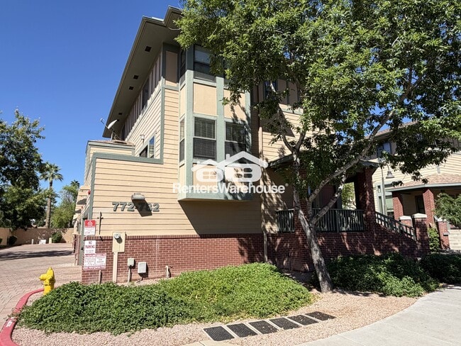 776 S Beck Ave, Unit A-527 in Tempe, AZ - Foto de edificio - Building Photo