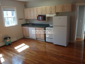20 John F. Kennedy St, Unit 7 in Cambridge, MA - Foto de edificio - Building Photo