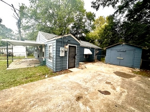 3925 Camilla Dr in Jackson, MS - Building Photo - Building Photo
