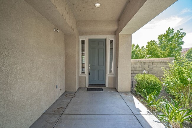 27235 Icy Willow Ln in Santa Clarita, CA - Foto de edificio - Building Photo