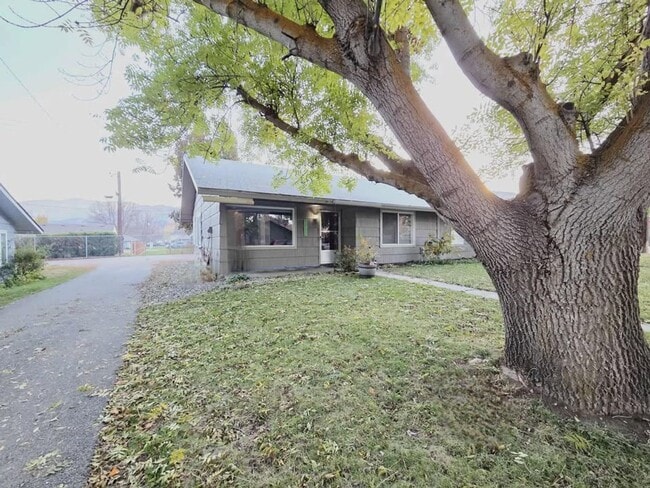 property at 1261-1263 Montana St