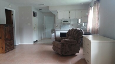5825 Illinois Ave in New Port Richey, FL - Building Photo - Building Photo