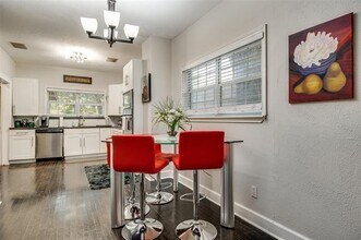 4307 Vandelia St in Dallas, TX - Building Photo - Building Photo