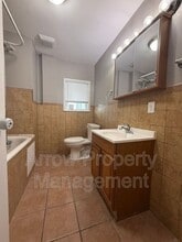 1105 Peach St in Lincoln, NE - Building Photo - Building Photo