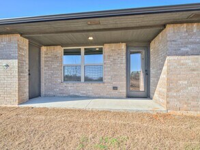712 Grand Sycamore Dr in Goldsby, OK - Building Photo - Building Photo