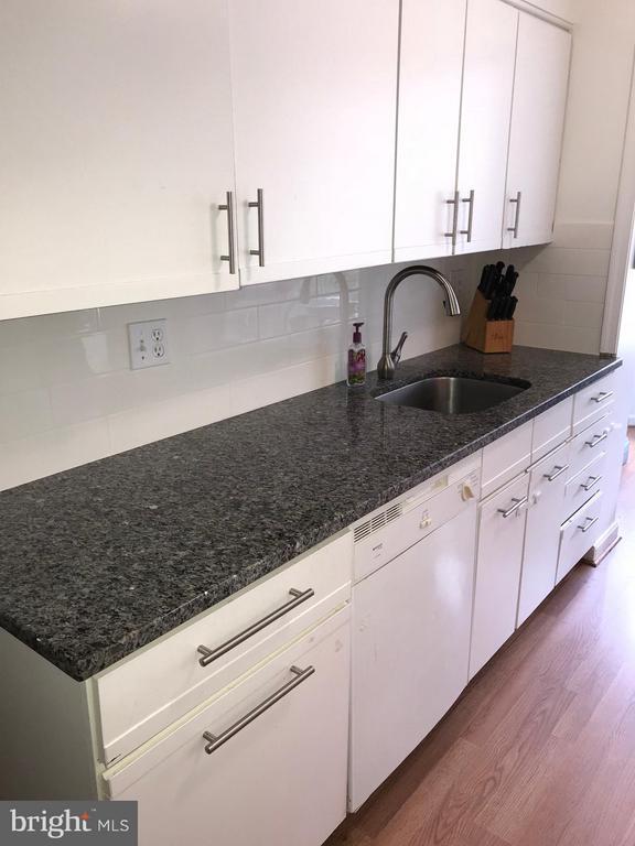 property at 5205 Saratoga Ave