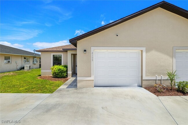 4109 Skyline Blvd in Cape Coral, FL - Foto de edificio - Building Photo