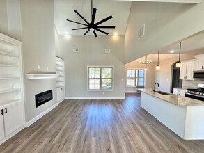 5466 Glenstone Cv in Memphis, TN - Building Photo - Building Photo