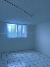 1251 NE 108th St, Unit #412 in Miami, FL - Building Photo - Building Photo