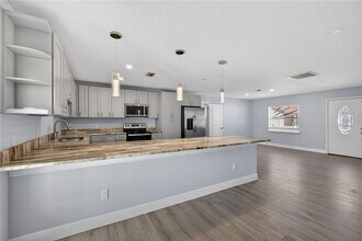 709 S Dillingham Ave in Kissimmee, FL - Building Photo - Building Photo