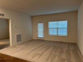 7884 Oakbrook Dr in Harrisburg, PA - Building Photo - Building Photo