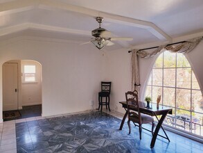 4071 Waterhouse Rd in Oakland, CA - Building Photo - Building Photo