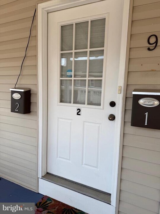 9 Cedar Ave in Conshohocken, PA - Building Photo