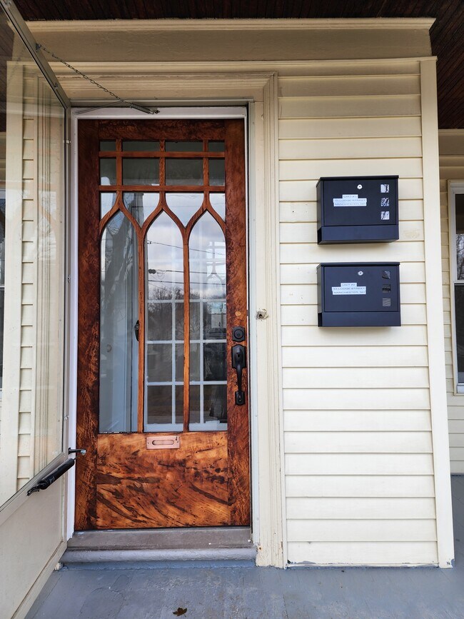 33 Lodge St, Unit #1 in Manchester, NH - Building Photo - Building Photo