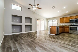 22039 N 107th Dr in Sun City, AZ - Building Photo - Building Photo