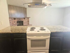 6809 Glenhurst Dr in North Richland Hills, TX - Building Photo - Building Photo