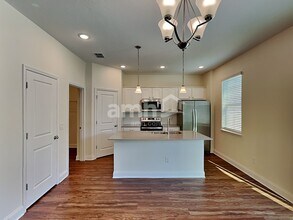 6058 Little Blf Cir in Mascotte, FL - Foto de edificio - Building Photo