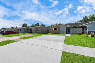 3232 Scotch Moss Ln in La Porte, TX - Building Photo
