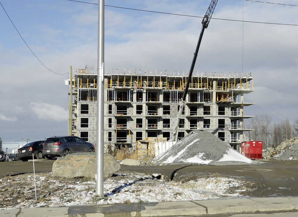 3695 Jean-Béraud in Laval, QC - Building Photo