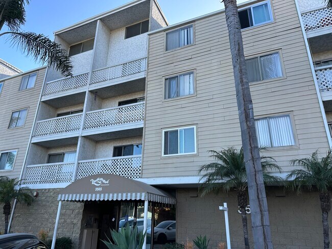 property at 3565 Linden Ave