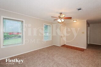 2518 San Antonio St in Pearland, TX - Building Photo - Building Photo